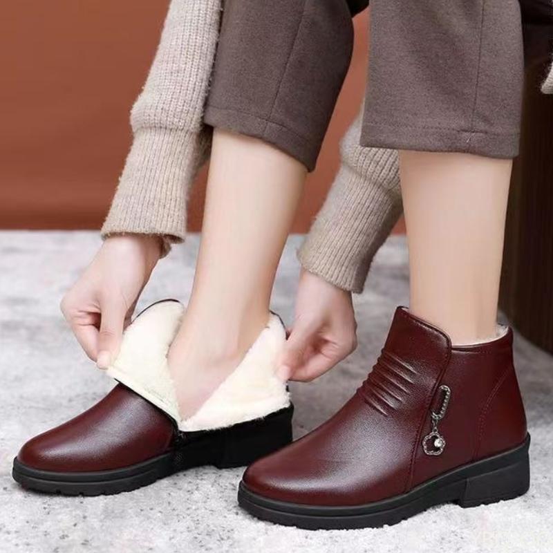 Winter New Fashionable Versatile Plush Cotton Shoes Warm Women's Boots Casual Comfortable Flat Bottom Anti Slip Women's Shoes