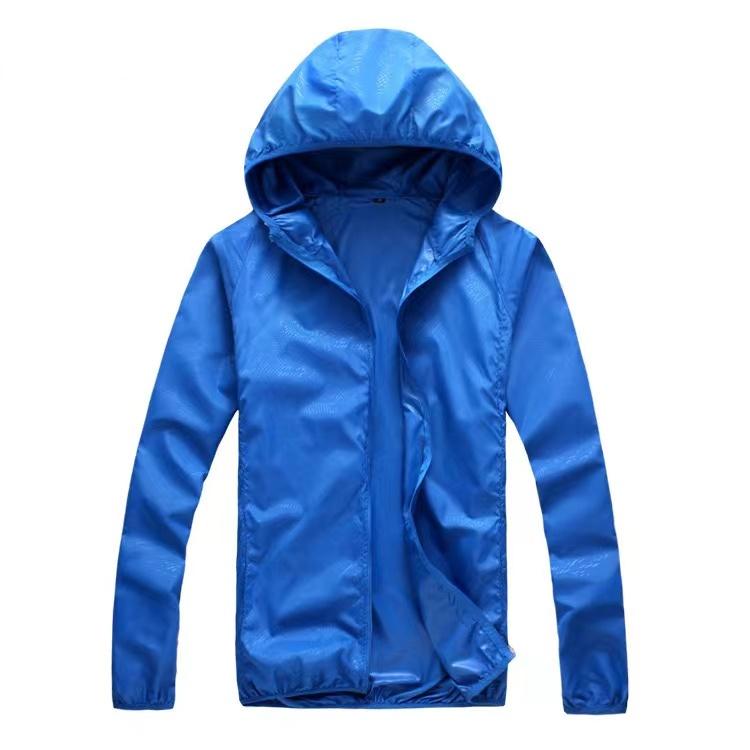 Herren Frühling und Sommer Dünne Abschnitt Kapuzen Plus Size Hautmantel Leichter Abschnitt Outdoor-Sport Sonnenbekleidung