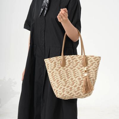 New Contrasting Color Straw Woven Bag Women's Vacation Beach Bag Large Capacity Shoulder Tote Bag Versatile Vegetable Basket Woven Bag