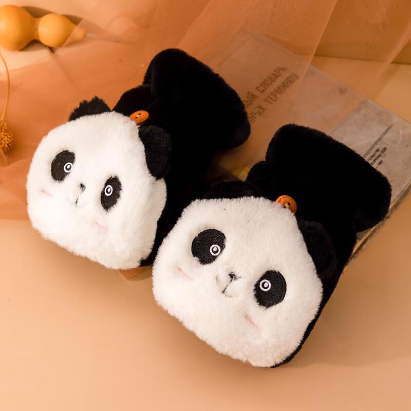 Милые зимние варежки-трансформеры с пандой