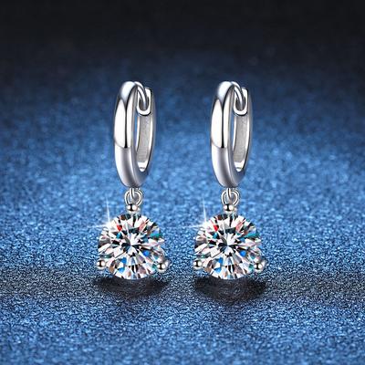 S925 Ayar Gümüş Klasik 3 Pençe Damla Küpe 1-2CT D Renk Moissanite Küpe Doğum Günü Hediyesi Lüks GRA Sertifikalı Mücevher