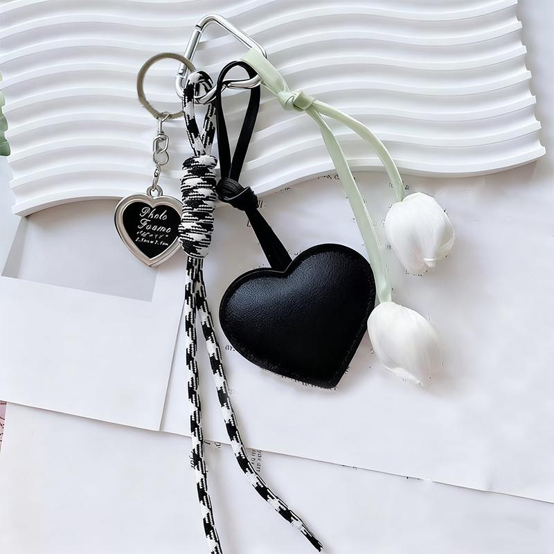 Luxury Charm Tassel Love Heart Creative Handmade Bowknot Keychain Cute Glossy Keychain Bag Accessories