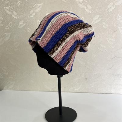 Neue Farbe vertikaler Streifen Gehörschutz warme Retro-Strickmütze großer Kopfumfang kleine Wollmütze