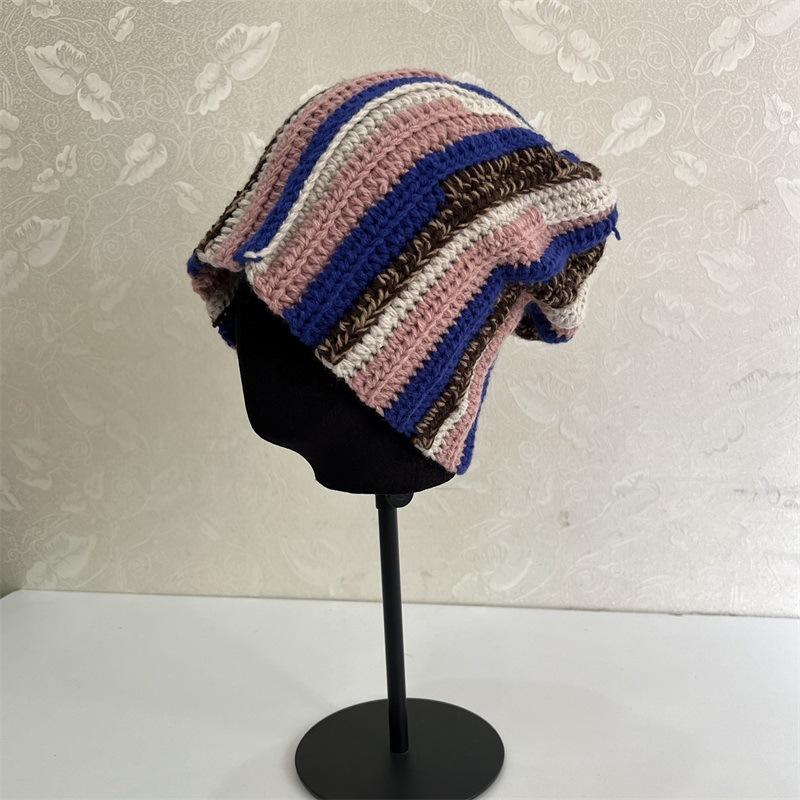 

New color vertical stripe ear protection warm retro knitted hat big head circumference small wool hat M（56-58cm） рожевий