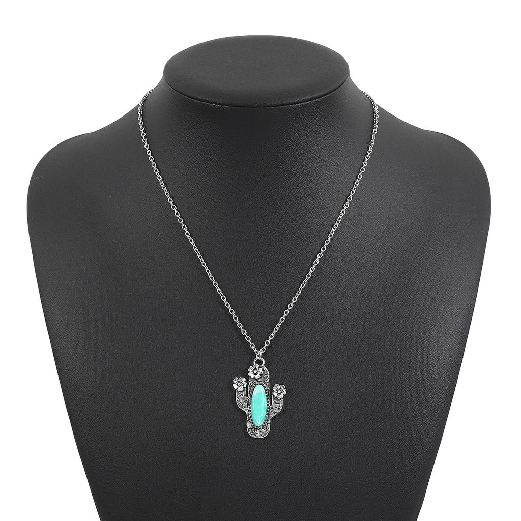 Vintage ethnic style geometric turquoise necklace, fashionable cactus flower cow head collarbone chain