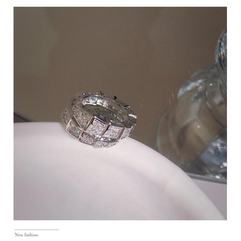 Luxury Diamond Snake-shaped Ring for Women Ins Fashion Finger Adjustable Ring Men Ring