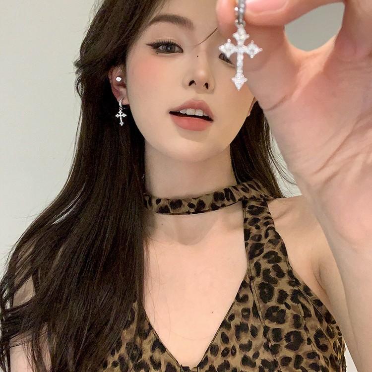 Women's Minimalist Super Sparkling Cross Earrings