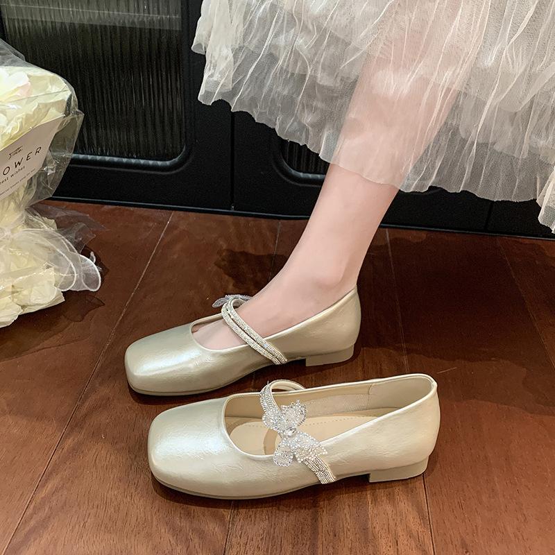 

Square head Mary Jane shoes women s 2025 autumn new French butterfly rhinestone pedal with skirt princess shoes single shoes 40 шампанского