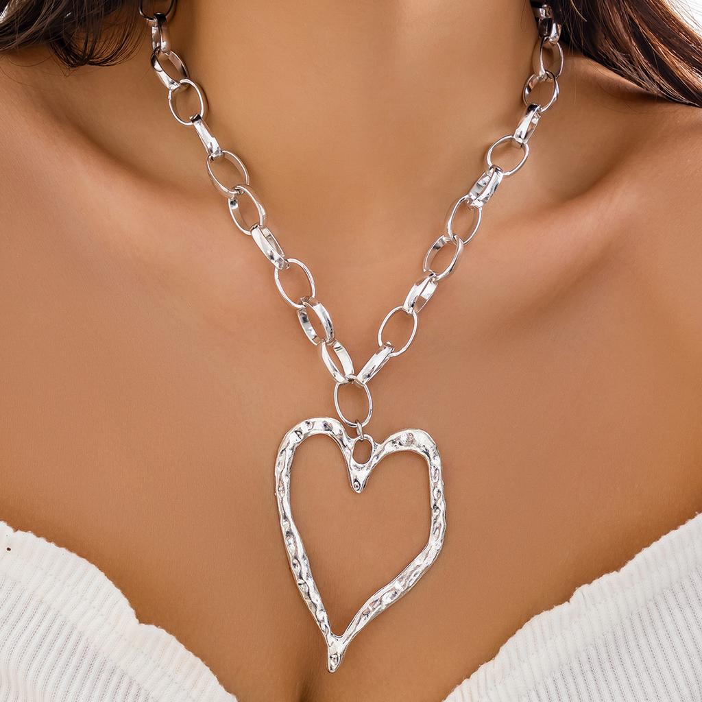 Women's Fashion Big Heart Pendant Necklace Exaggerated Unique Baroque Pearl Chain Love Heart Pendant Double-layer Necklaces