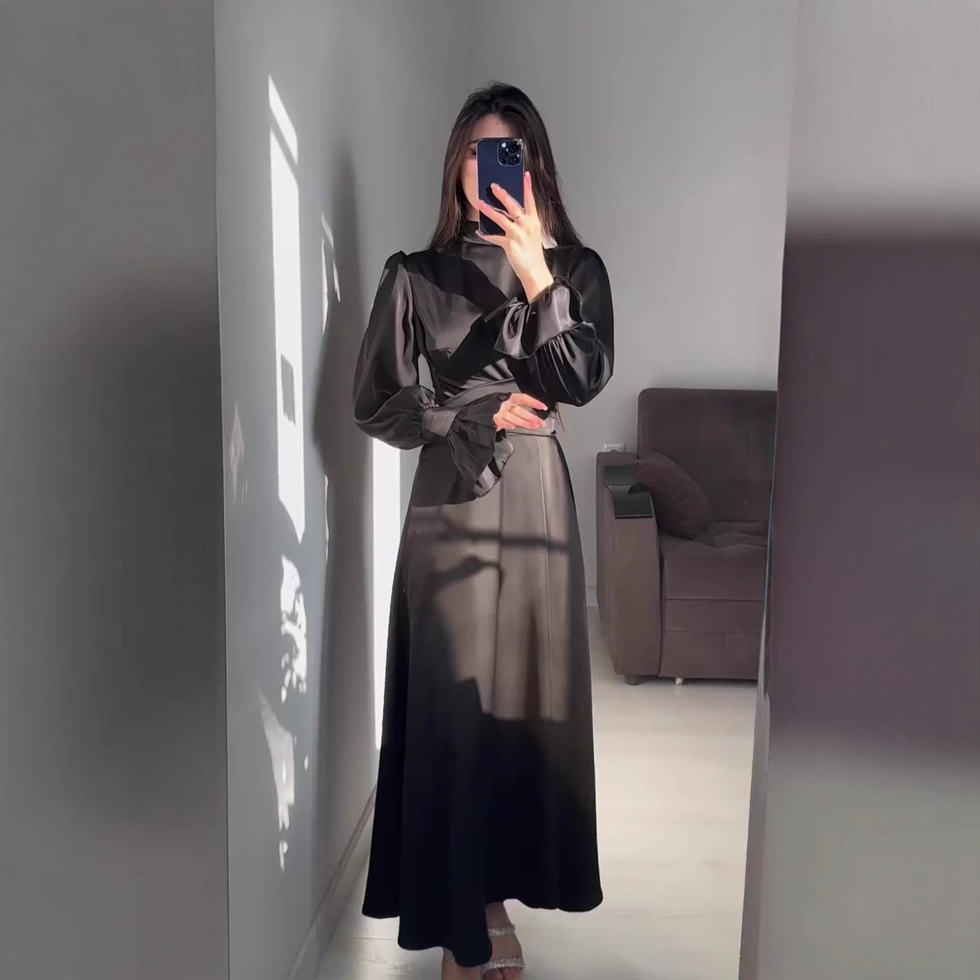 

Женское однотонное длинное платье с завязанными рукавами-фонариками XXL чёрный