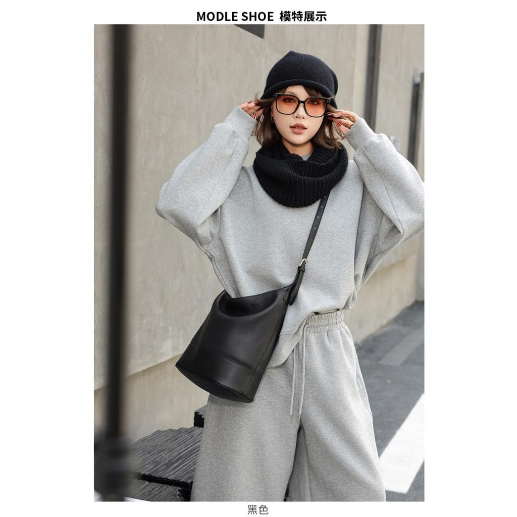 Commuter Niche Design Lazy Wind One Shoulder Tote Bag Large Capacity Women's Leather Premium Sense Crossbody Bucket Bag Women