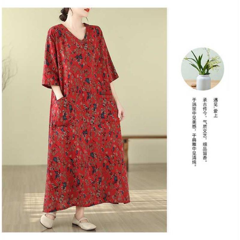 2025 Literary Retro Travel Plus Slim Cotton V-Neck Dress