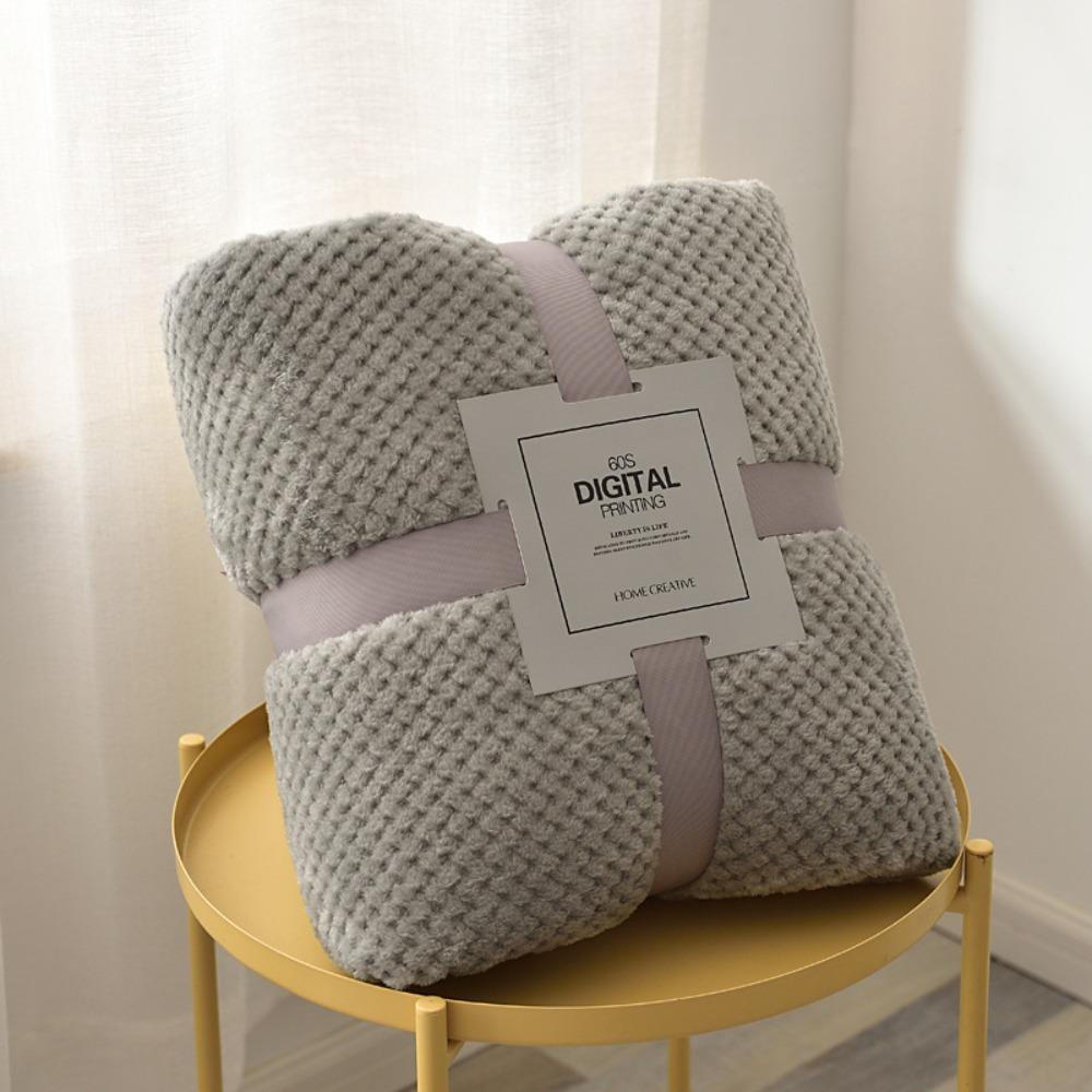 Double Sided Throw Blanket Skin-Friendly Conditioning Quilt New Plush Striped Blankets