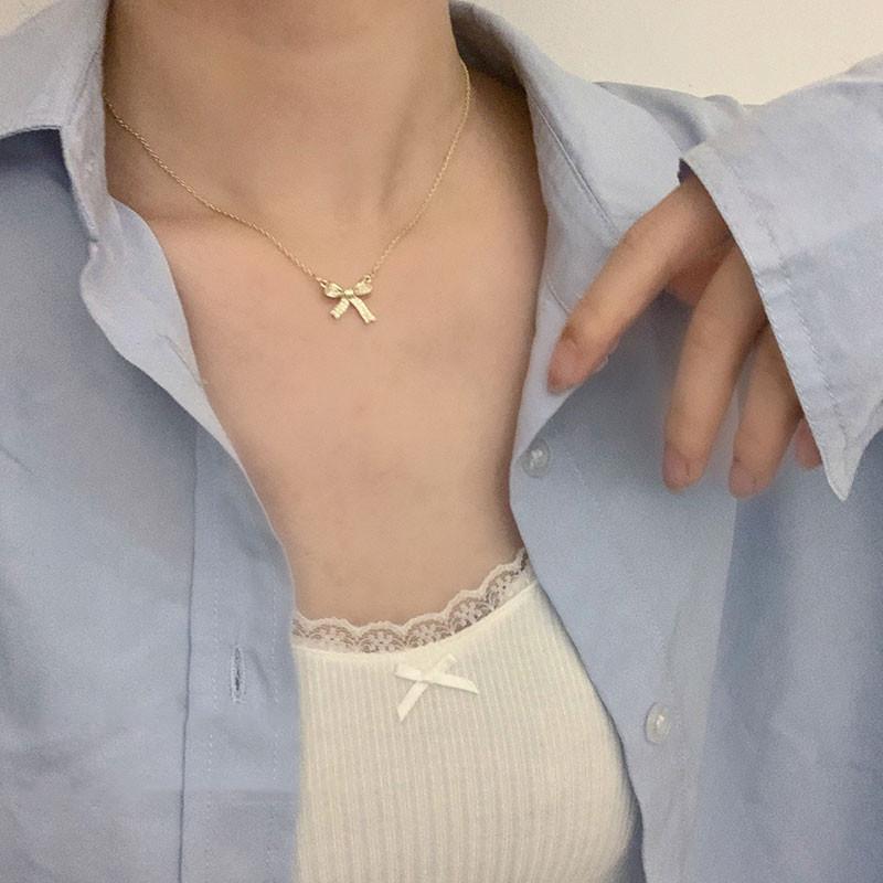 Bow Necklace Women's Light Luxury Niche Design Sense Collarbone Chain Year New Internet Celebrity Is Trendy Neck Chain Temperament