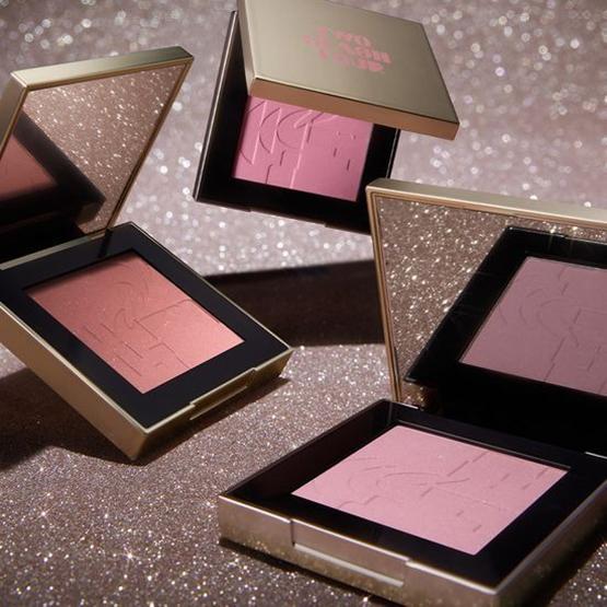 TWO SLASH FOUR Blush pour tout le visage 5,5 g