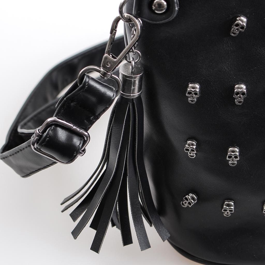 black stud cross body bolsa