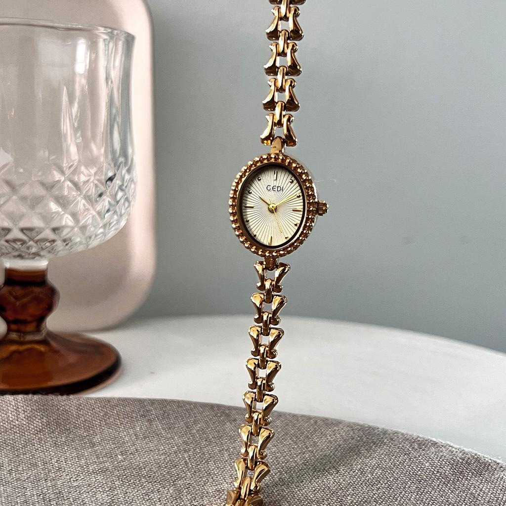 Orologio da Donna Bracciale Retrò Piccolo, Raffinato, alla Moda e Semplice Temperamento Versatile Orologio al Quarzo da Donna