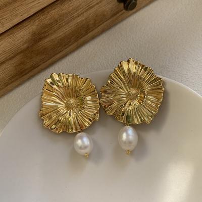 [Autumn Memory] Retro Elegant Natural Baroque Pearl Earrings Design Atmospheric Irregular Earrings
