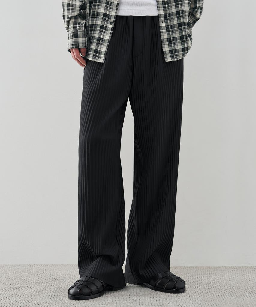 DRAW FIT Wide Elastic Waist Sleek Pleated Pants [Black]