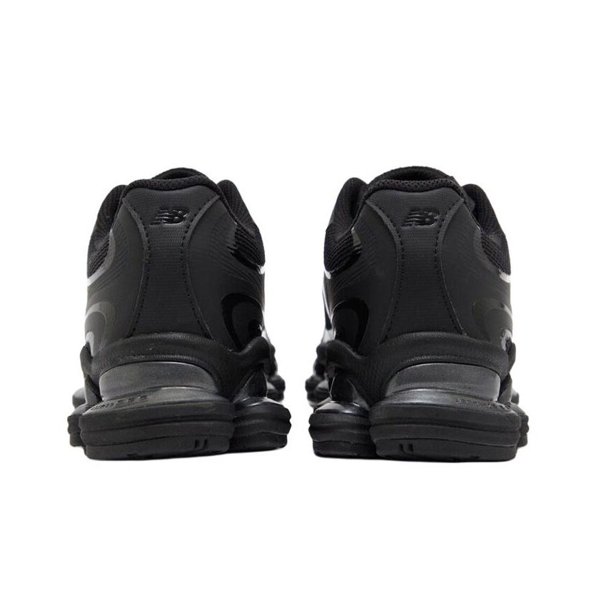 New Balance 2000 Triple Black Unisex Sneakers U2000ETB