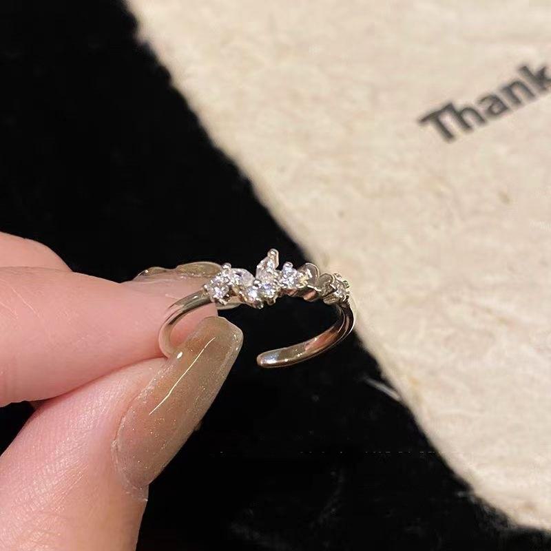 "2025 Trendy koreansk søt design Allsidig pekefingerring for daglig bruk"