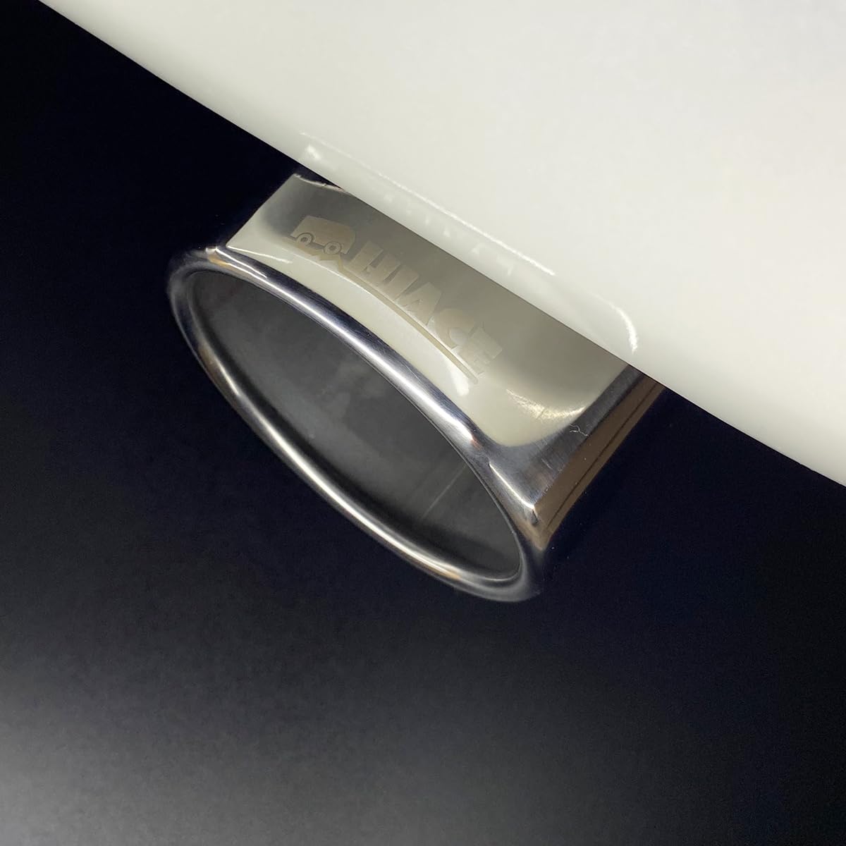 

Toyota Hiace 200 Серия Hiace Насадка глушителя типа Cannonball Насадка глушителя, Regius Ace 200 Standard and wide common серебряный