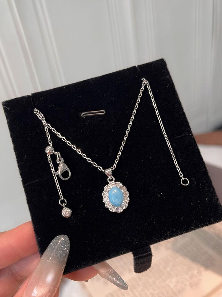 Retro Sea Pattern Stone Pendant Necklace Set Women'S Niche Light Luxury White Blue Collarbone Chain Ring Stud Earrings