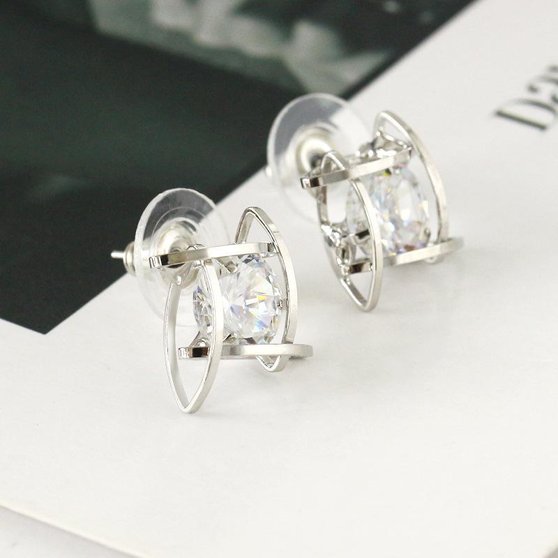 

Geometric Square Zircon Stud Earrings: European and American Style Ear Pins