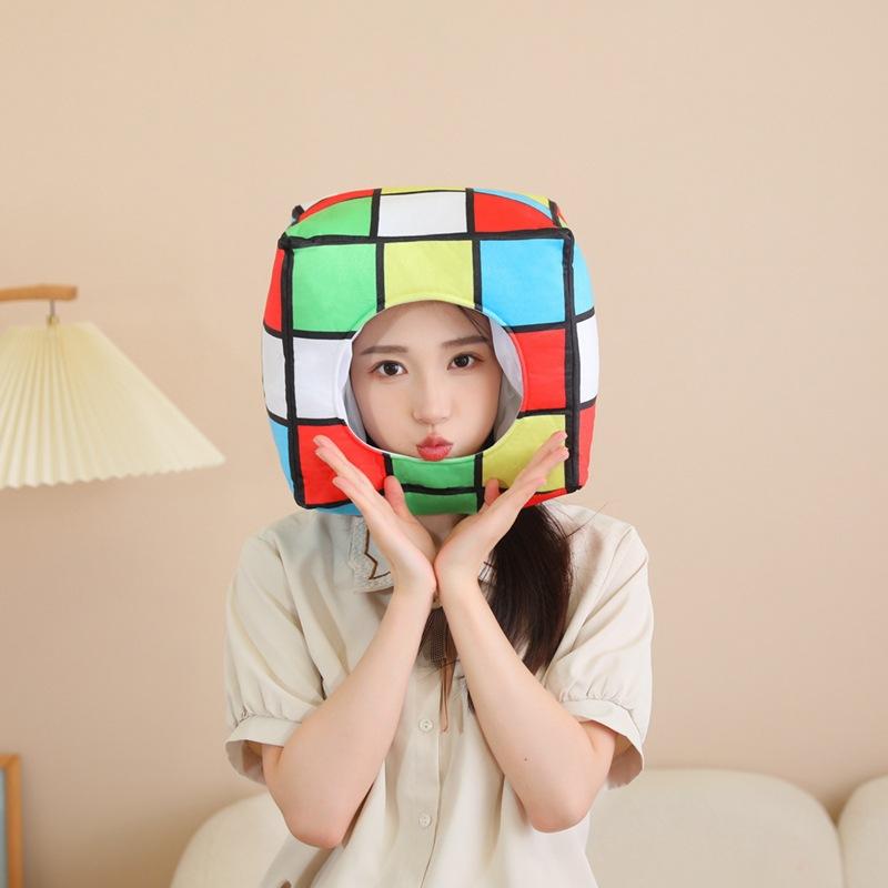 

Реквизит для вечеринок, головной убор в виде кубика Рубика, шляпа, реквизит для фото, мультяшный головной убор, реквизит для фото, реквизит для выступлений 26*26CM0.22kg