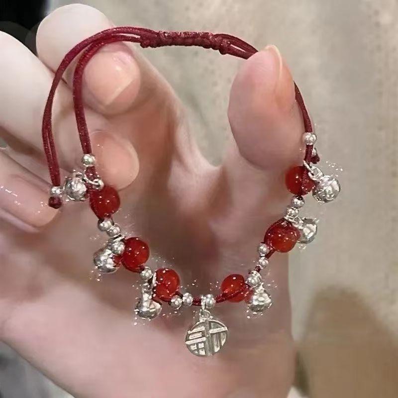 Baroque Pearl Drawstring Bracelet: Women's Light Luxury, Irregular Design, Exquisite Handcrafted Jewelry.