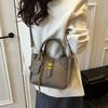 Bag Women's New Handbag Versatile Tote Bag Shoulder Messenger Bag