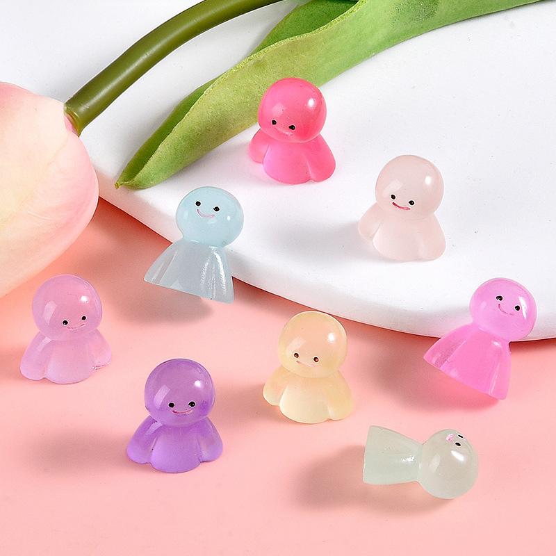 10Pcs Luminous Resin Doll Glow In The Dark Miniature Ornament For Diy Garden
