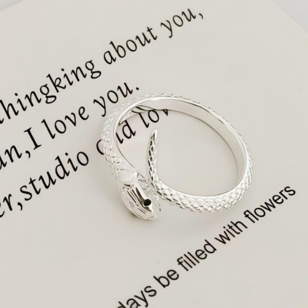 Elegant Snake-Shaped Diamond-Inlaid Korean Ring for Women серебряный