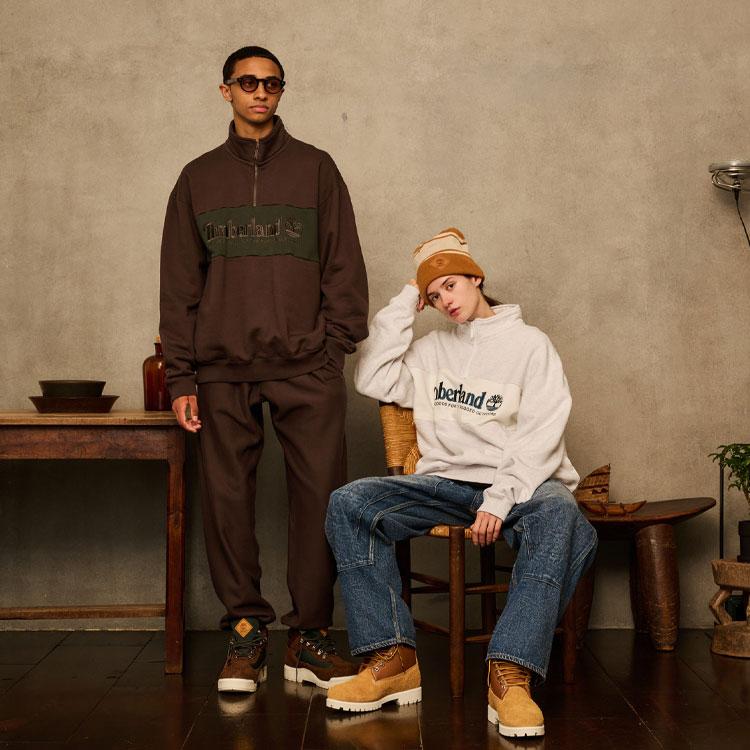 Timberland Felpa Pullover Mezza Zip Ricamata con Logo e Lettere Cucite Serie FW23 Felpa Unisex Marrone Scuro A6217-243