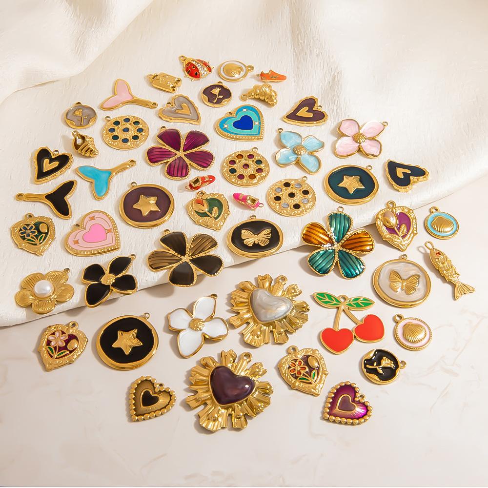 Cross-border Stainless Steel Jewelry Accessories Heart-shaped Flower Pendant Accessories Platedaccessories for Women