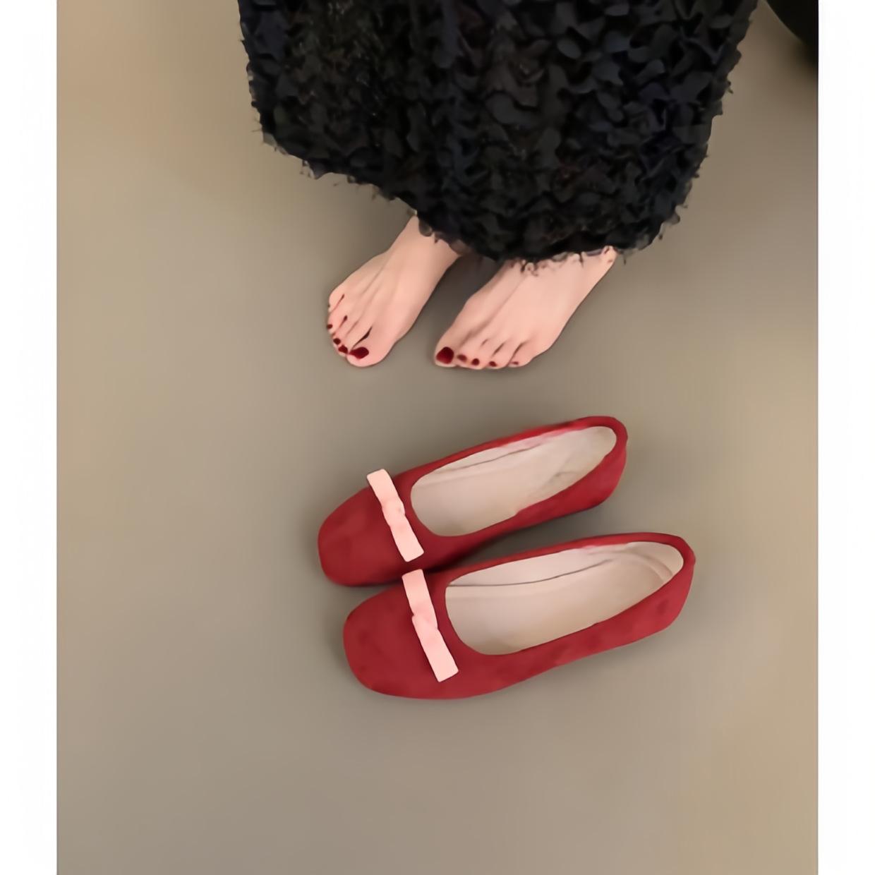 

Women s soft-soled single shoes that are not tired of feet are beautiful, Xiaoxiang color matching bow light-mouth flats 35 червоний