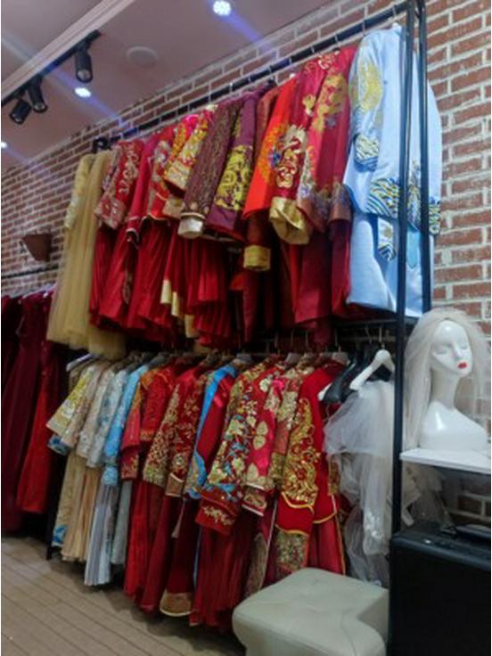 Double-Layer Floor Display Rack for Wedding Dresses