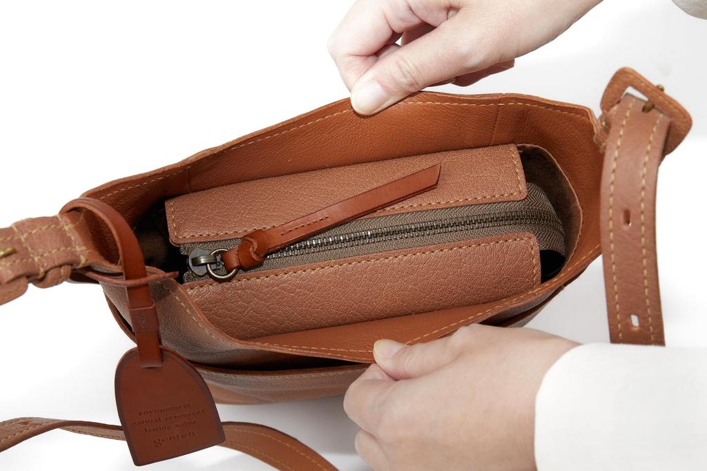 Shoulder Bag Genuine Leather Greige [Genten] Women's GE-44100-43