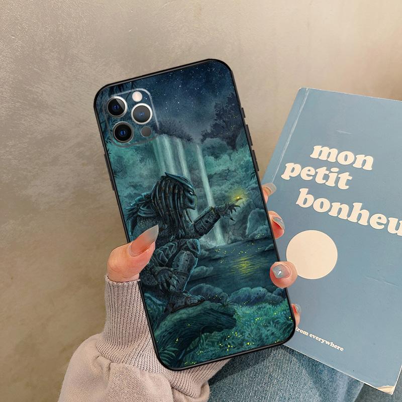 

Alien Vs Predator Phone Case For iPhone 17 Air 17Pro Funda For Apple iPhone 17 Pro Max Shockproof Cover iPhone 17 Air