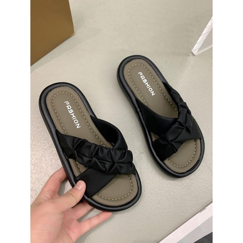 Fashion platform slippers women's outer wear summer new versatile non-slip beach cool summer