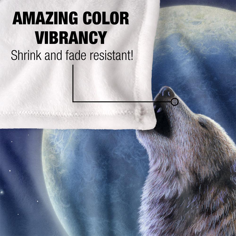 JQ Licensing Jlo Silky Howling Wolf Supersoft Blanket