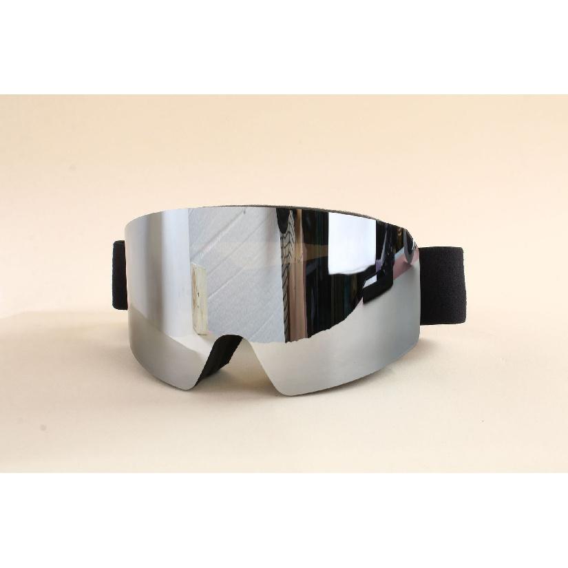 Double-layer anti-fog ski goggles, essential for skiing, offering wind and sand protection, UV protection, and snow blindness prevention, suitable