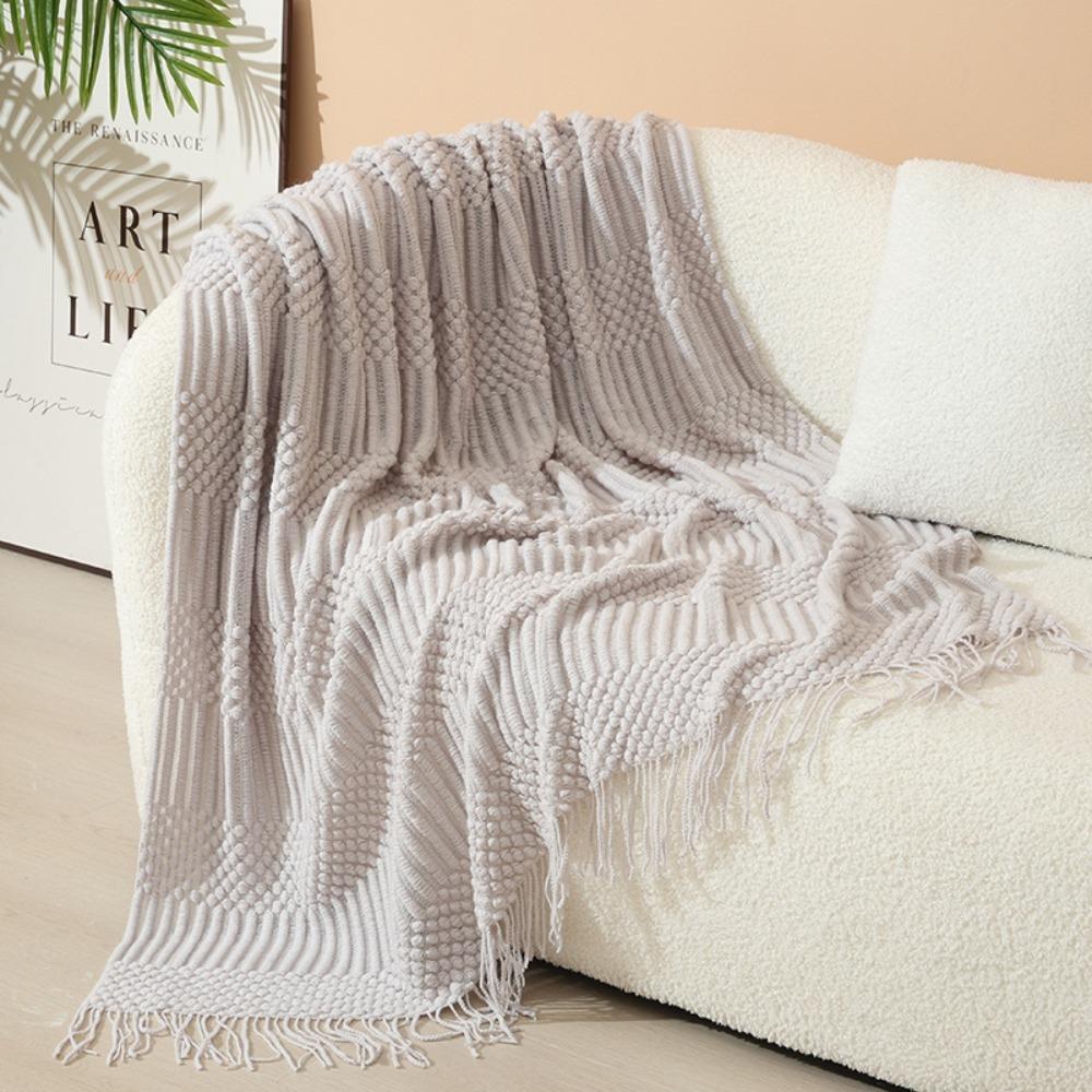 Atmungsaktive nordische Strickdecke Hautfreundliche Nickerchen-Decke Universelle Sofa-Karodecke Hotel