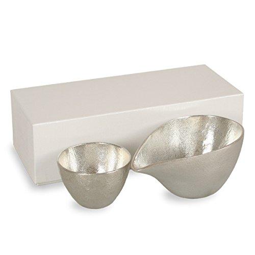 

Nousaku 100% genuine tin sake cup set, including a tin sake cup and a small katakuchi sake cup.
