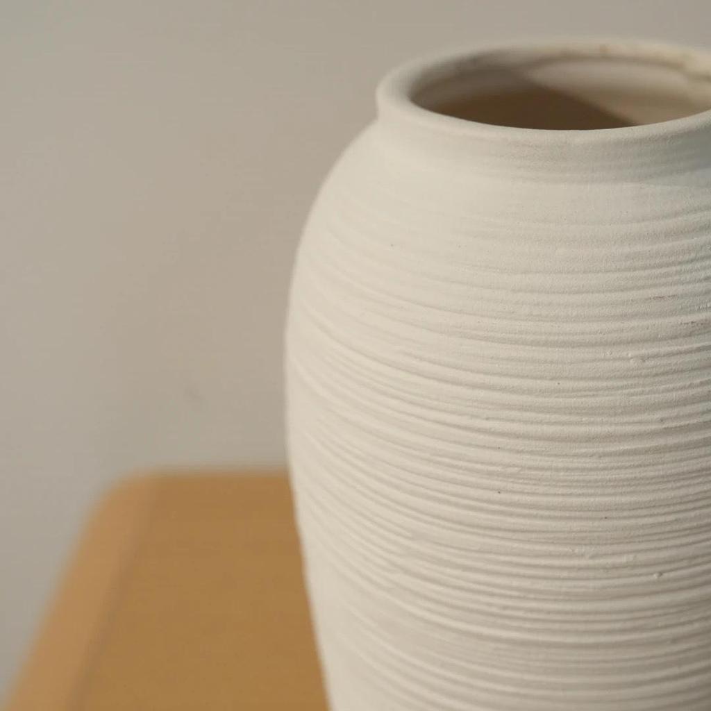 Korean White Ceramic Flower Vase Centerpiece for Silk Flowers (Hydroponic)