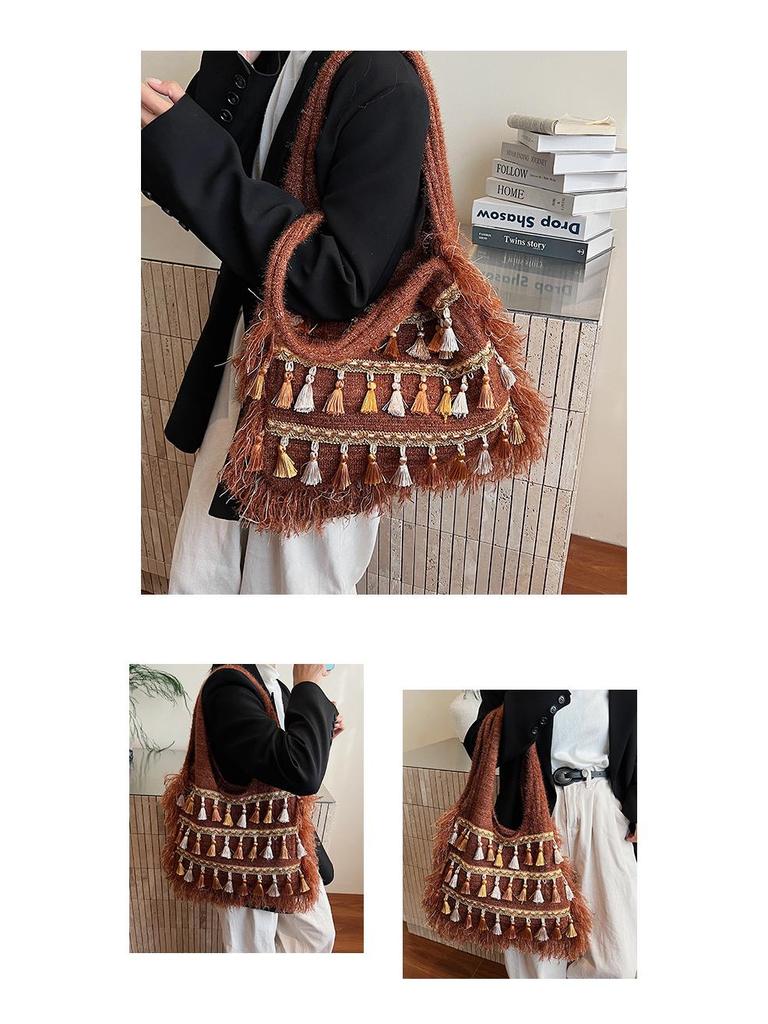 Ethnic Tassel Small Square Bag: Versatile, Large-Capacity Women's Shoulder Bag for Simple Vacation Style