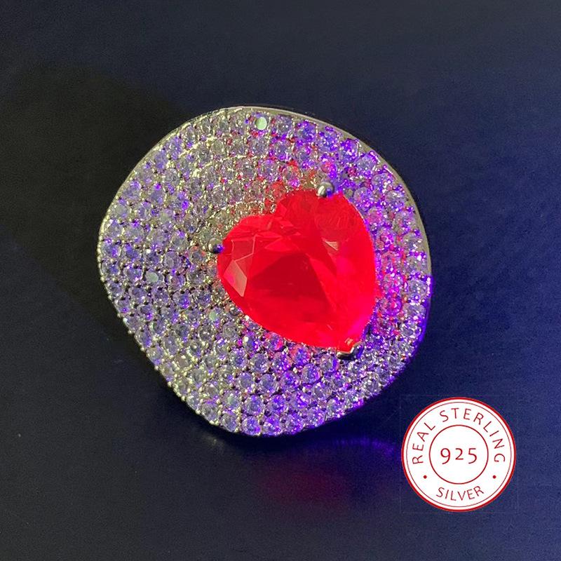 Luxury Red Corundum Color Gemstone Ring 925 Silver Love Luxury Zircon Ring Bright Pigeon Hemodin-shaped Jewelry Bridal Gift
