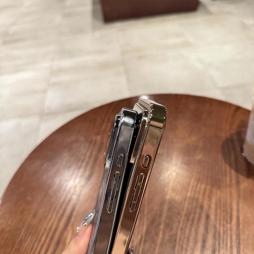 iPhone 17 Pro Max Carbon Fiber Magnetic Case with Large Window - Compatible with iPhone 16/17 Pro.