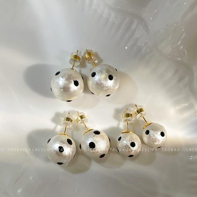 Perłowe Kolczyki Sztyfty z Bawełny w Kropki Polka dla Kobiet - Nowy Francuski Design 2024