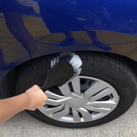 Car Wheel Cleaning Brush Short Handle Tire Rim Detail Brush for Vehicles Soft Triple Bristles Auto Cleaning Tools
